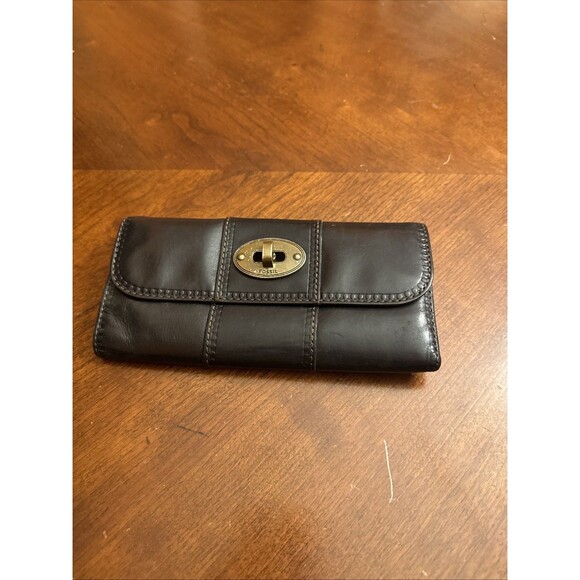 Fossil Authentic Black Genuine Leather Bifold Wallet Classic Natural W Turn Lock - Picture 1 of 8